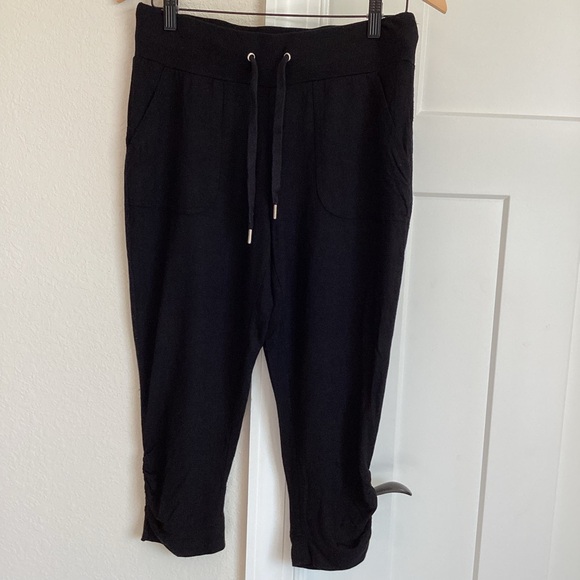 Liz Claiborne Weekend Capri Lounge Pants - Picture 1 of 6
